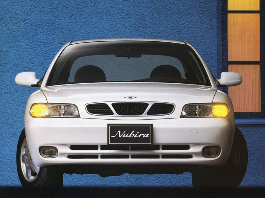  Daewoo Nubira Sedan 1997 года  (фото 2 из 10)